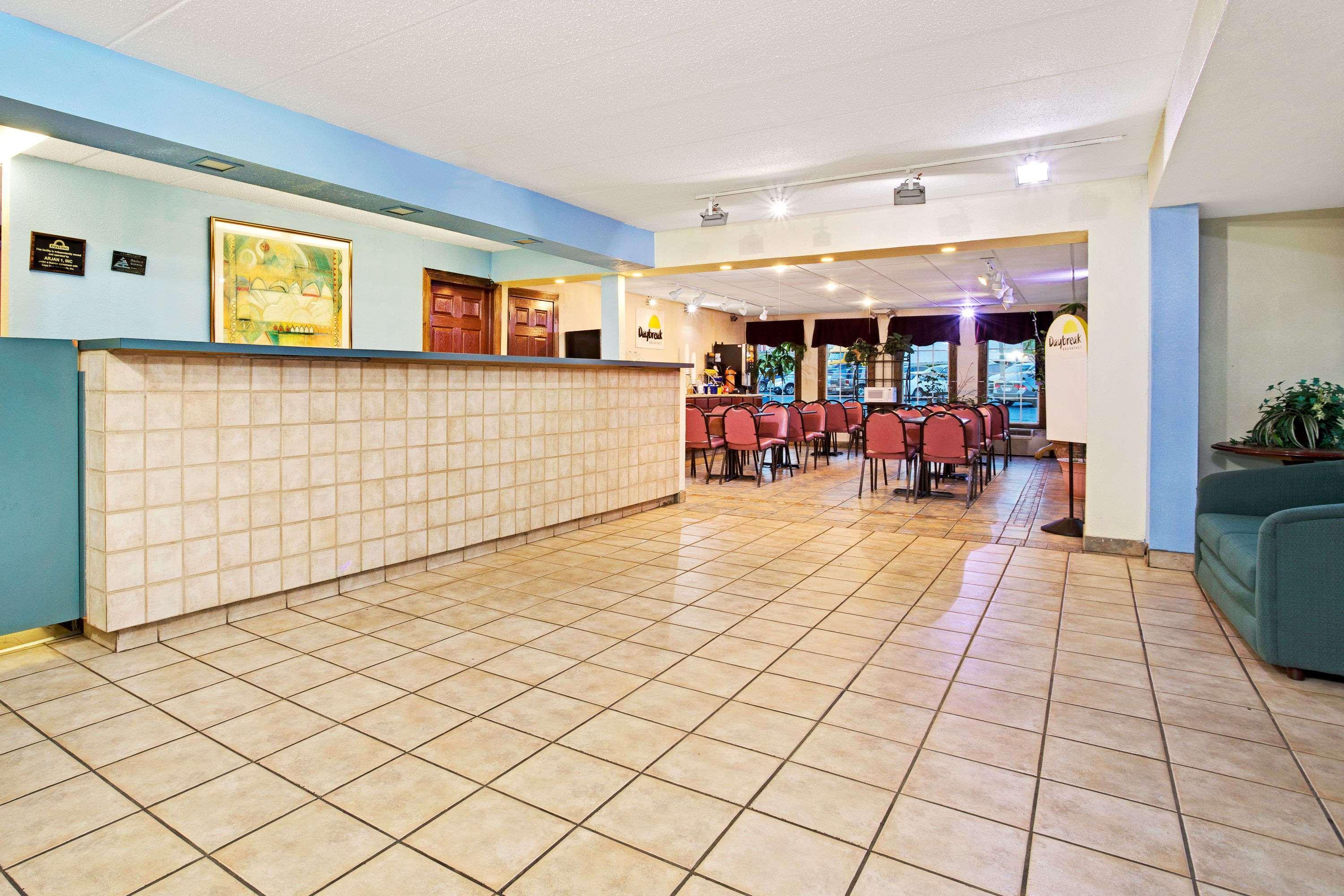 Days Inn By Wyndham Sharonville Esterno foto