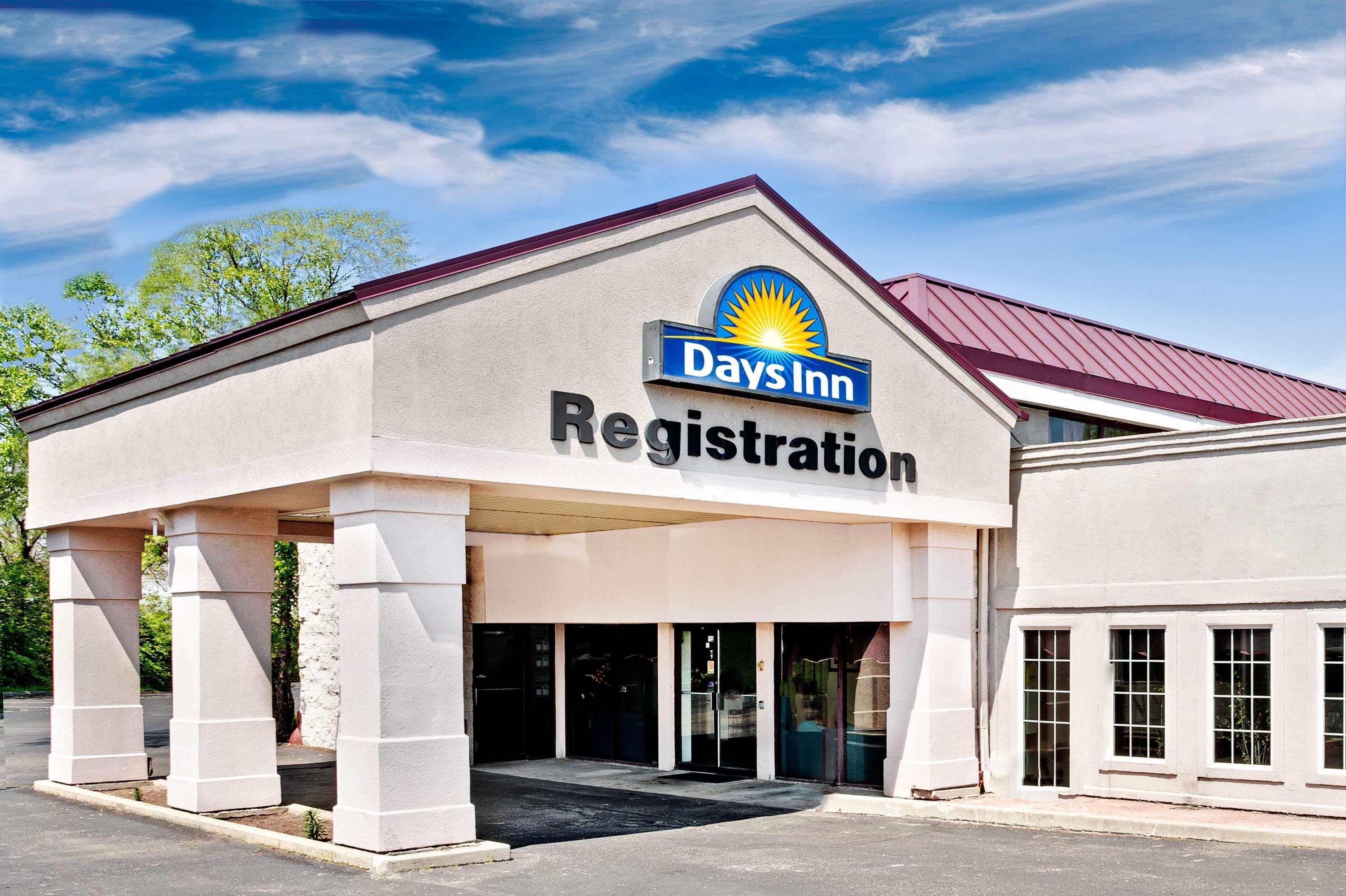 Days Inn By Wyndham Sharonville Esterno foto