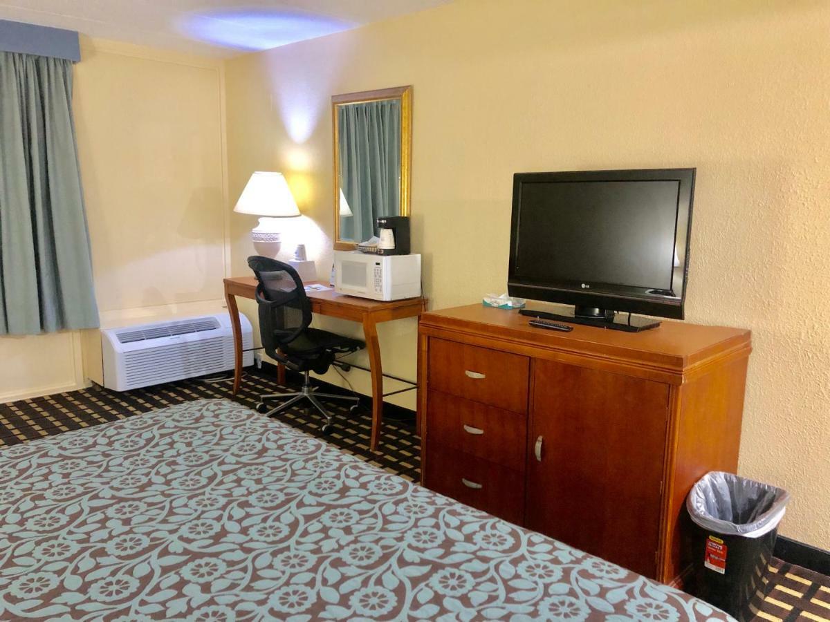Days Inn By Wyndham Sharonville Esterno foto