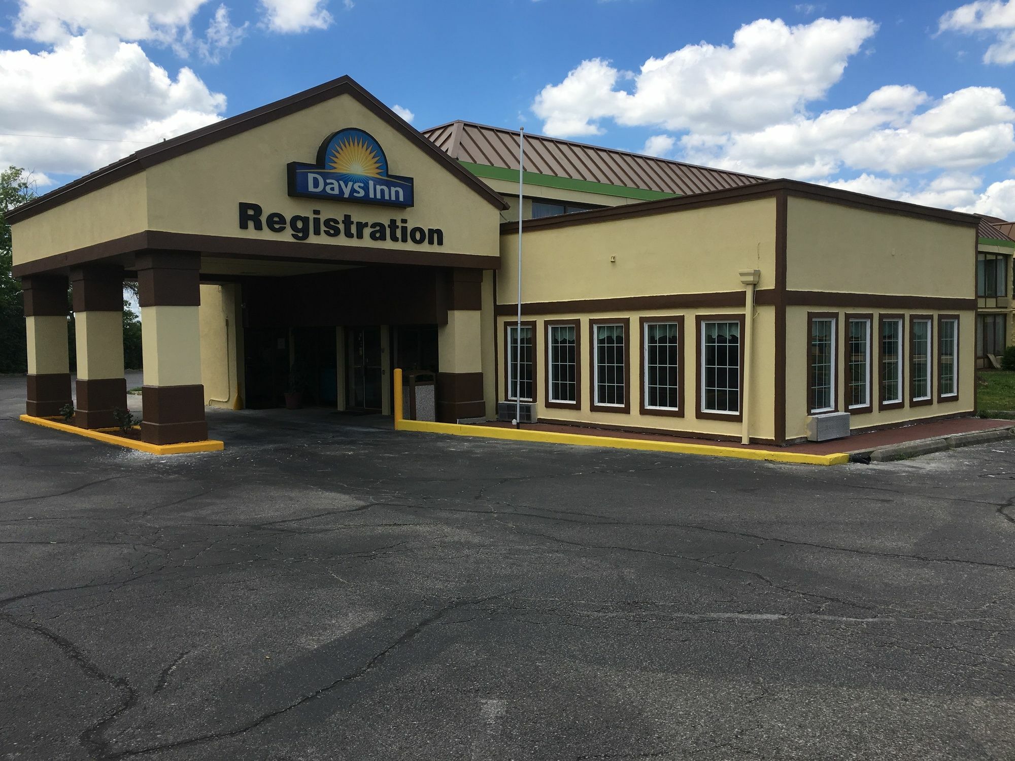 Days Inn By Wyndham Sharonville Esterno foto